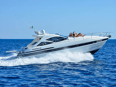 Pershing 43